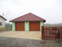 rodinný dům s garáží v obci Řečany nad Labem, okres Pardubice